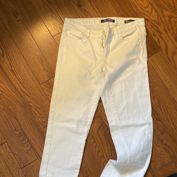 White denim - Picture 2 of 3